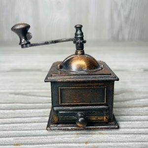 Vintage Miniature Die Cast Metal doll house Coffee Grinder w/ drawer collectible